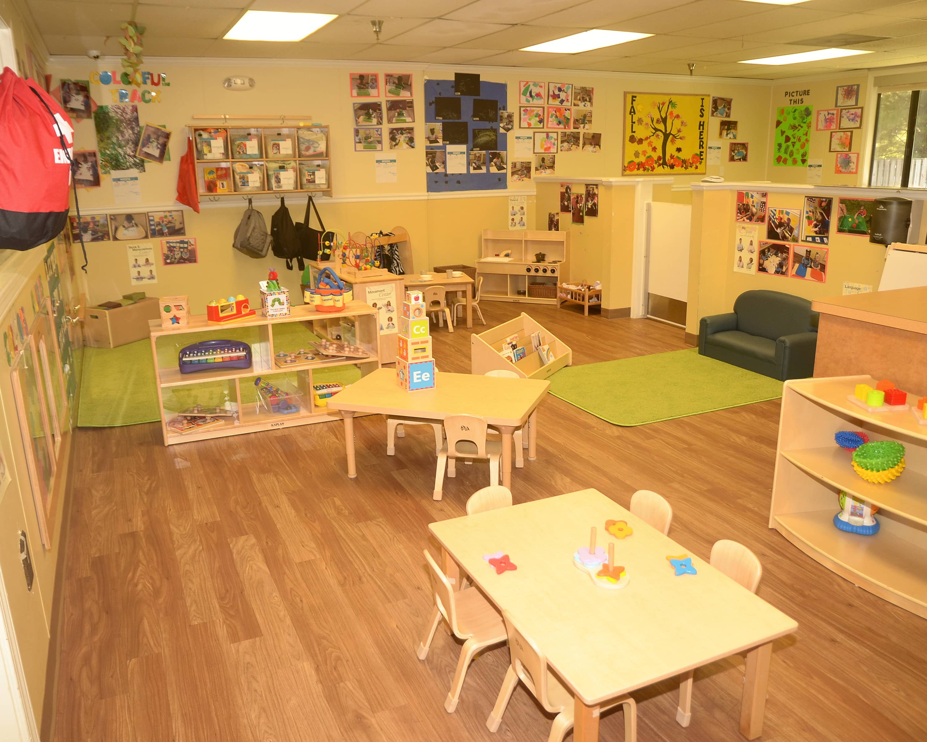 Gail barker la petite academy — photo 4